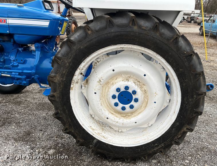 image for item MN9466 Ford 4000  tractor