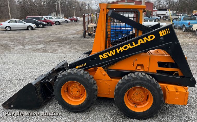 image for item MN9468 1993 New Holland L553  skid steer loader