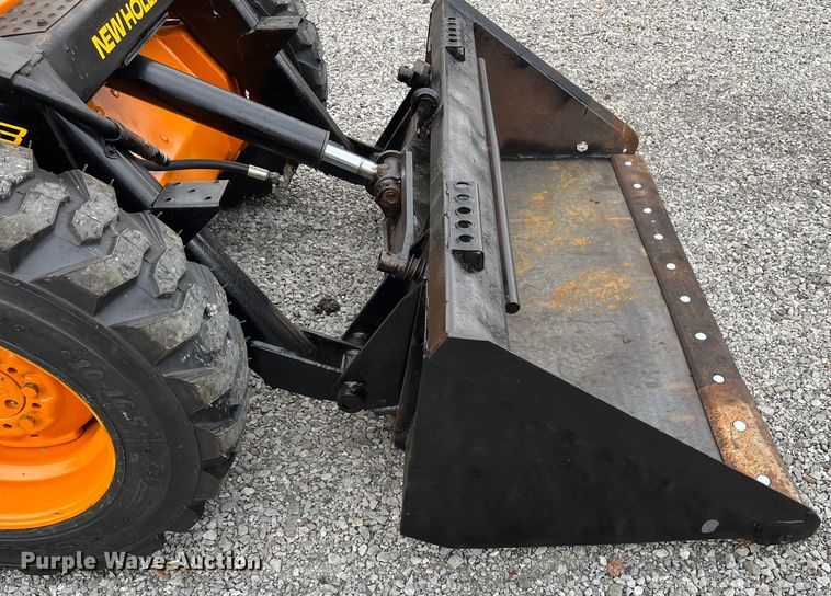 image for item MN9468 1993 New Holland L553  skid steer loader