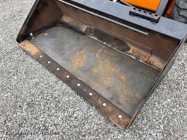 image for item MN9468 1993 New Holland L553  skid steer loader