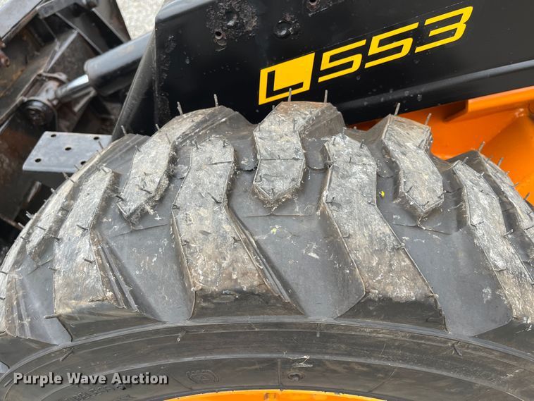 image for item MN9468 1993 New Holland L553  skid steer loader