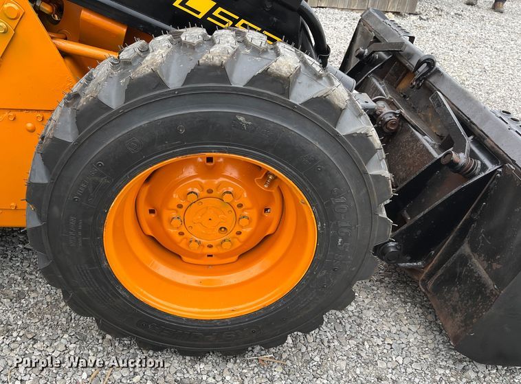 image for item MN9468 1993 New Holland L553  skid steer loader