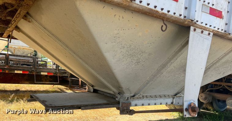 image for item MR9842 1988 Merritt  grain trailer