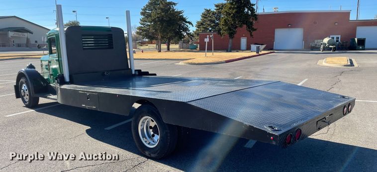 image for item MT9940 1933 GMC  flatbed truck