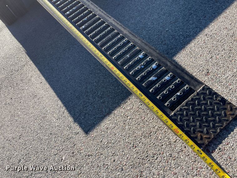 image for item MT9940 1933 GMC  flatbed truck