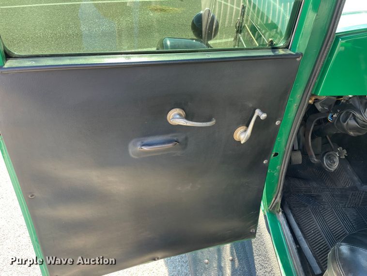 image for item MT9940 1933 GMC  flatbed truck