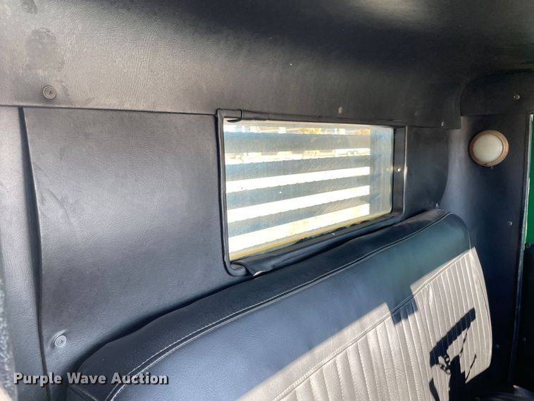 image for item MT9940 1933 GMC  flatbed truck