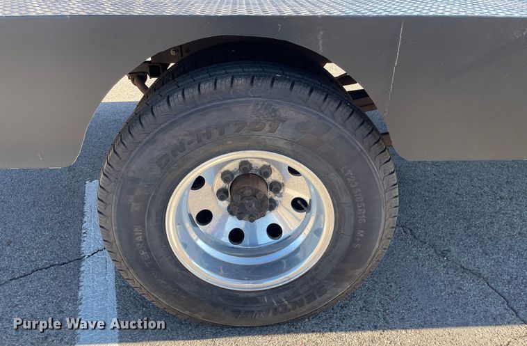 image for item MT9940 1933 GMC  flatbed truck