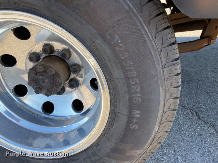 image for item MT9940 1933 GMC  flatbed truck