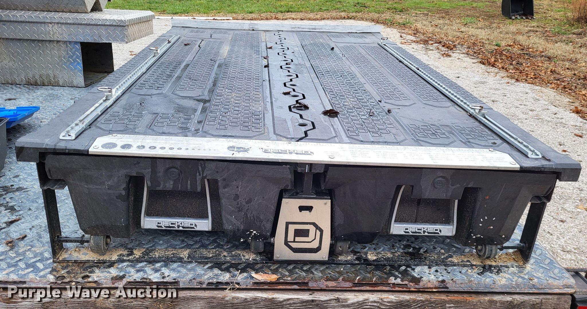 Automotive accessories in Perryville, MO Item DO3483 sold Purple Wave