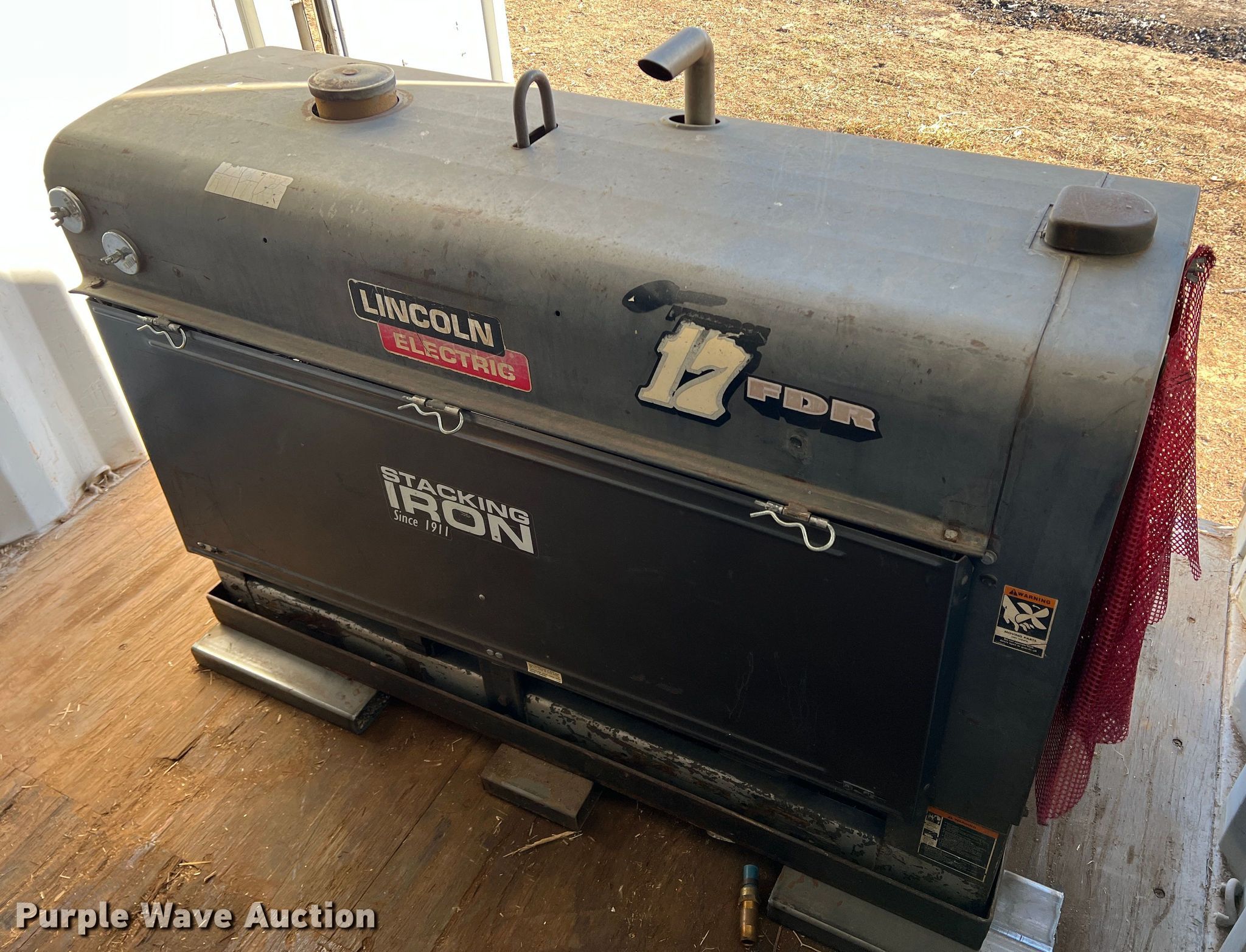 Lincoln Classic 300D welder in Floydada, TX Item DO8877 sold Purple