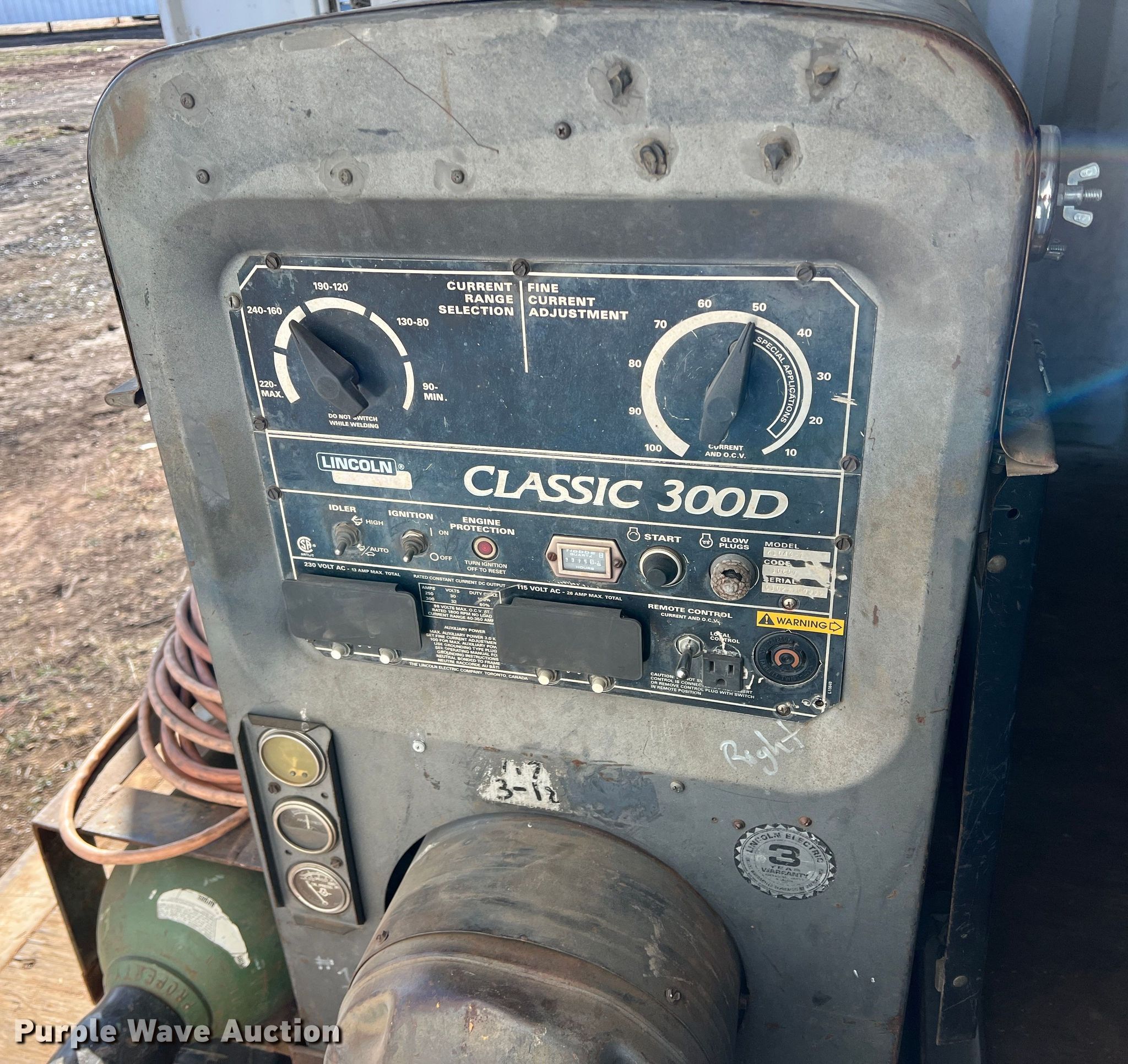 Lincoln Classic 300D welder in Floydada, TX Item DO8877 sold Purple