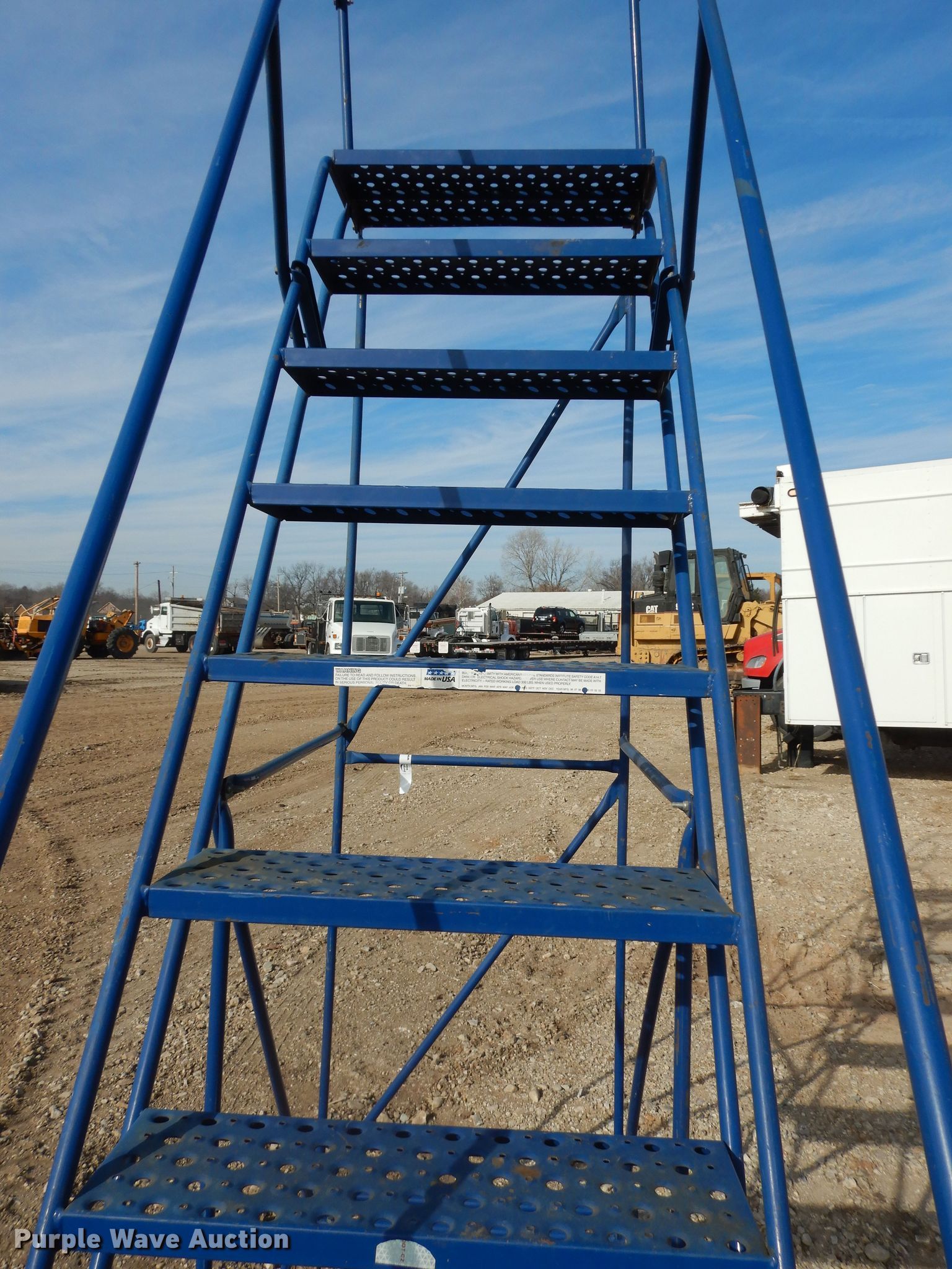 Louisville ladder in Wamego, KS Item JR9074 sold Purple Wave