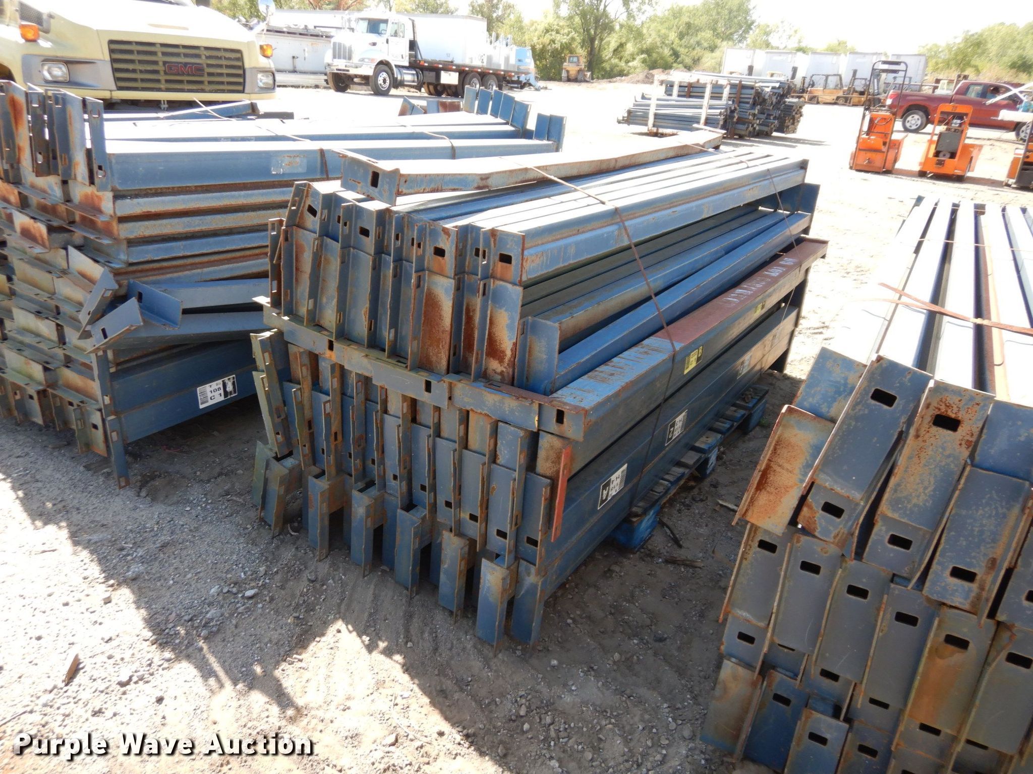 (4) pallets of Unarco TBolt pallet racking beams in Lawrence, KS