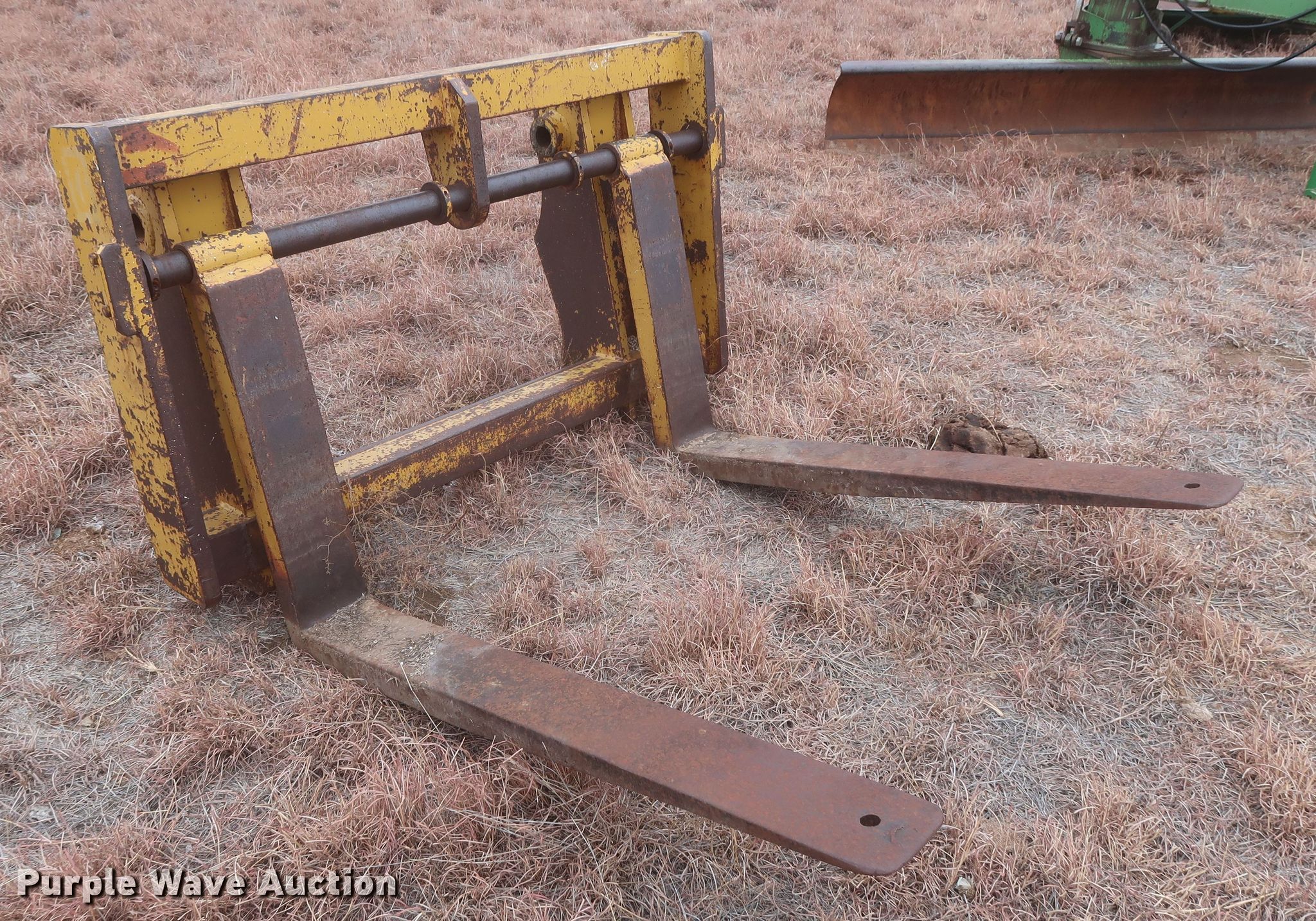 Balderson BFX66 forks in Englewood, KS Item MJ9260 sold Purple Wave