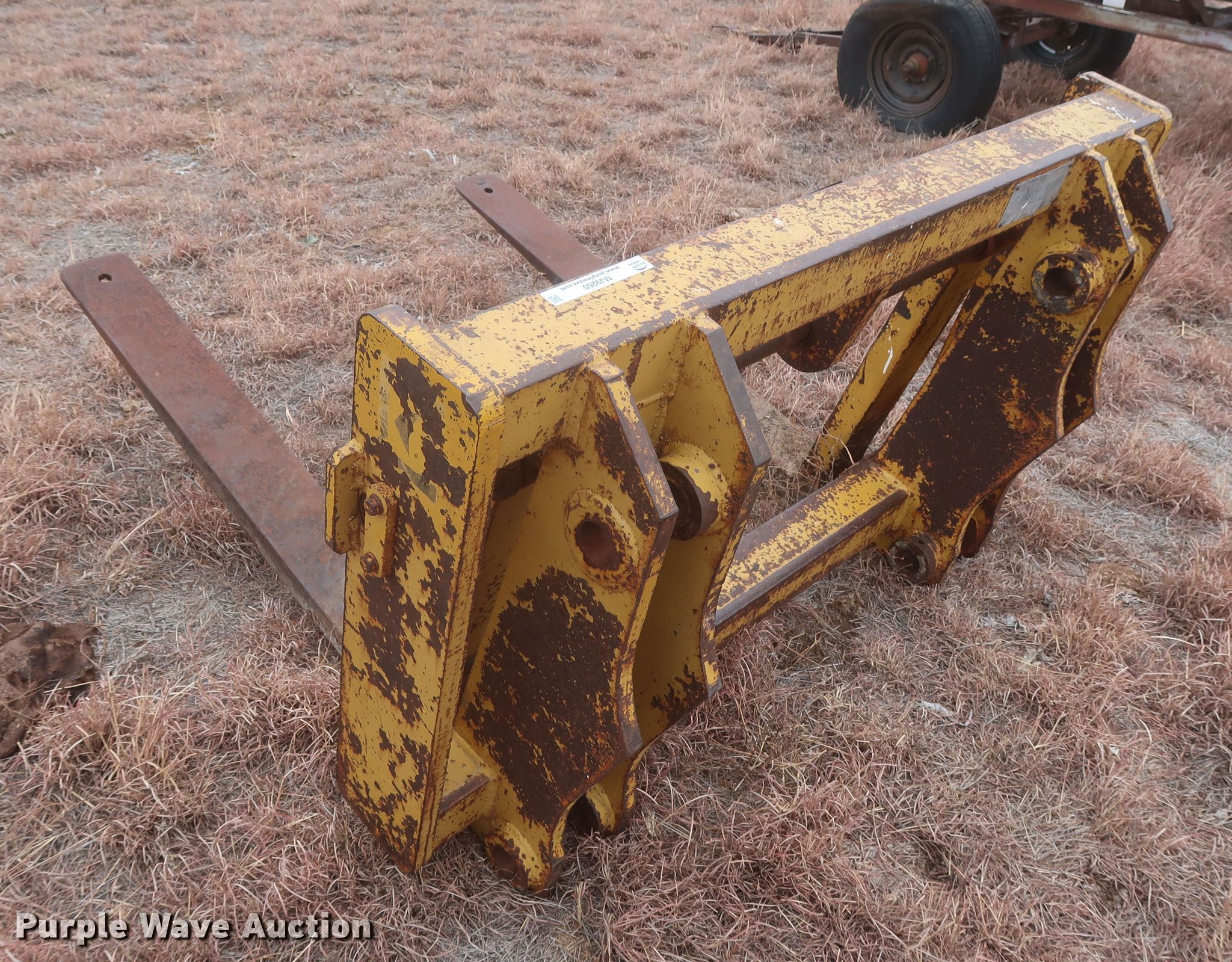 Balderson BFX66 forks in Englewood, KS Item MJ9260 sold Purple Wave