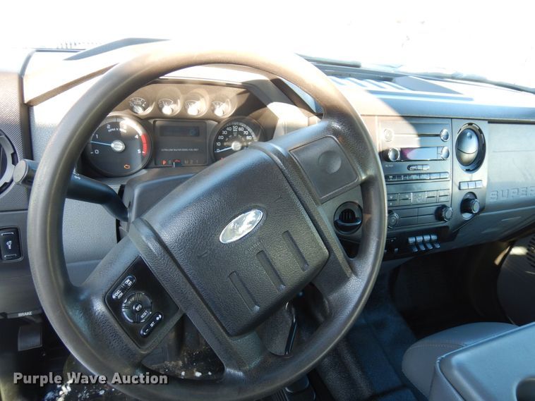 image for item AF9346 2013 Ford F550 Super Duty  utility / service truck