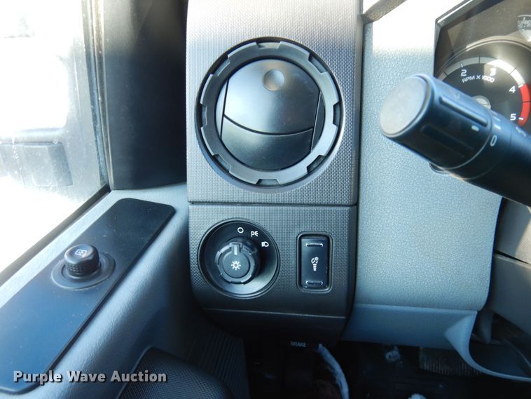 image for item AF9346 2013 Ford F550 Super Duty  utility / service truck