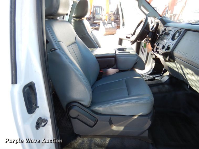 image for item AF9346 2013 Ford F550 Super Duty  utility / service truck