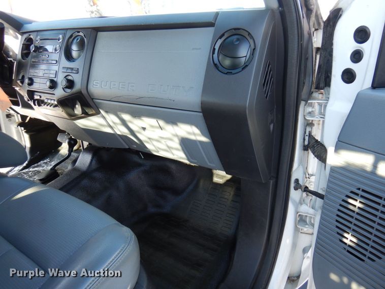 image for item AF9346 2013 Ford F550 Super Duty  utility / service truck