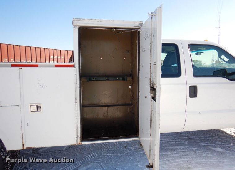 image for item AF9346 2013 Ford F550 Super Duty  utility / service truck