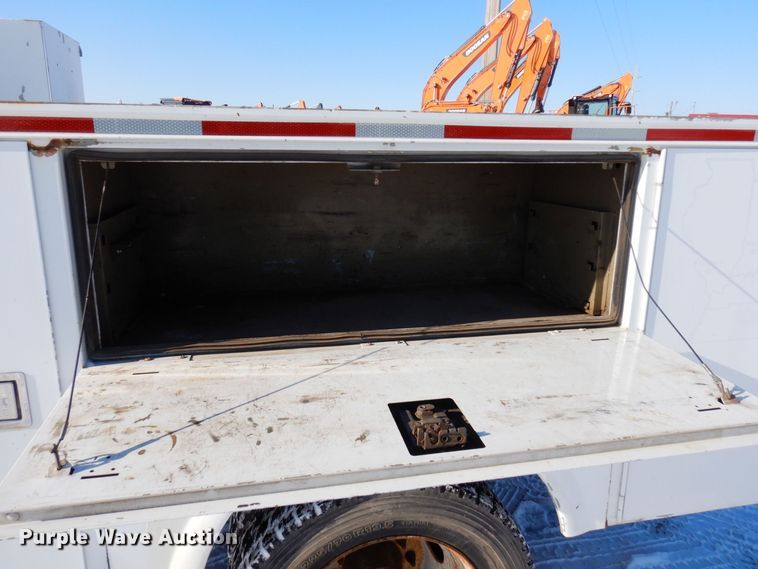 image for item AF9346 2013 Ford F550 Super Duty  utility / service truck