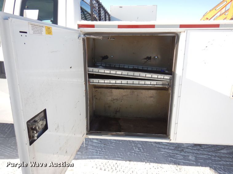 image for item AF9346 2013 Ford F550 Super Duty  utility / service truck