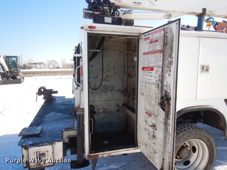 image for item AF9348 2012 Ford F550 Super Duty  utility / service truck