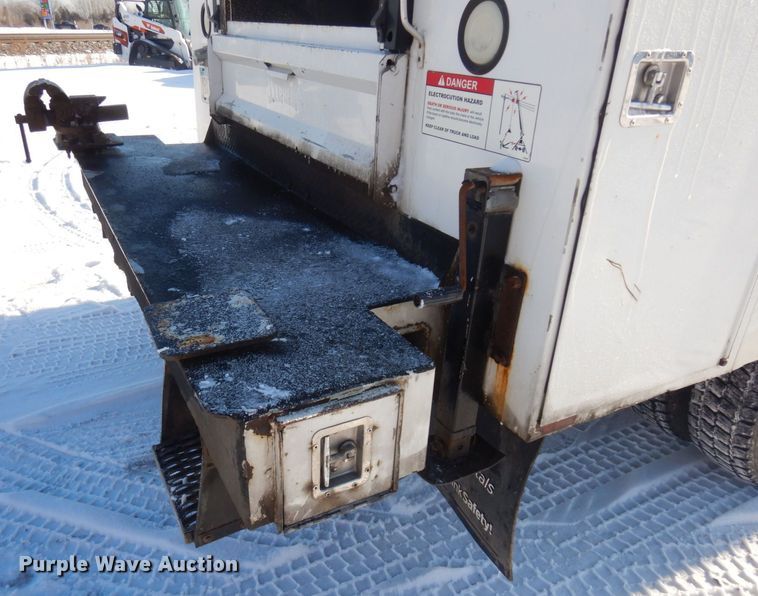 image for item AF9348 2012 Ford F550 Super Duty  utility / service truck