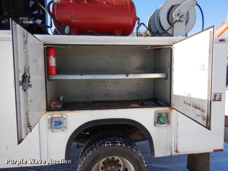 image for item AF9348 2012 Ford F550 Super Duty  utility / service truck