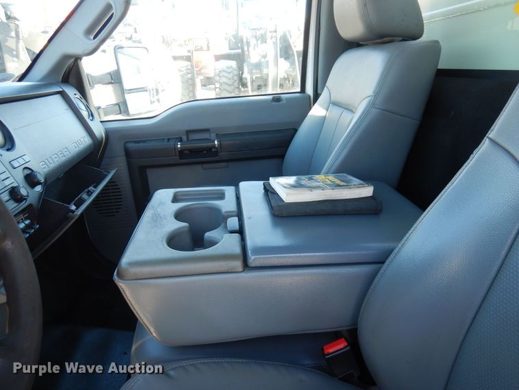 image for item AF9348 2012 Ford F550 Super Duty  utility / service truck