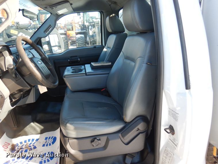 image for item AF9348 2012 Ford F550 Super Duty  utility / service truck