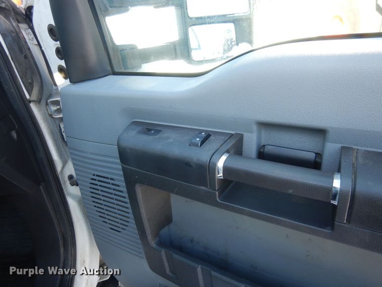 image for item AF9348 2012 Ford F550 Super Duty  utility / service truck