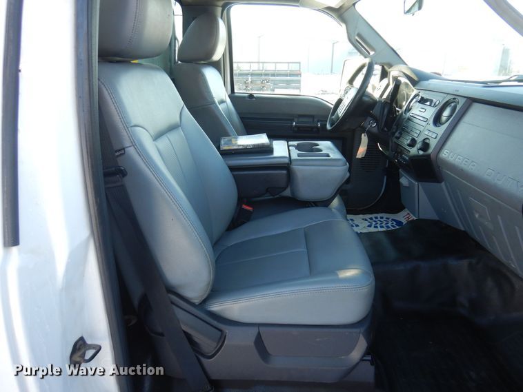 image for item AF9348 2012 Ford F550 Super Duty  utility / service truck