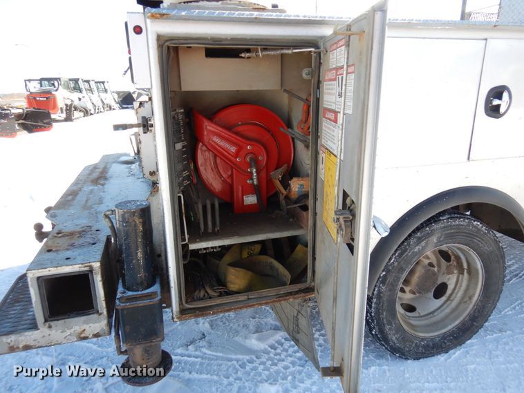 image for item AF9350 2015 Ford F550 Super Duty  Crew Cab utility / service truck