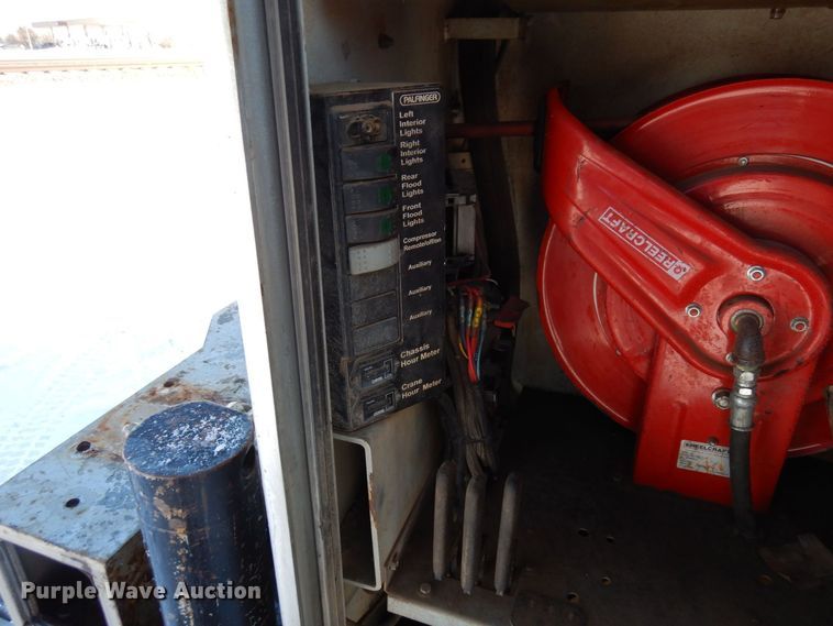 image for item AF9350 2015 Ford F550 Super Duty  Crew Cab utility / service truck