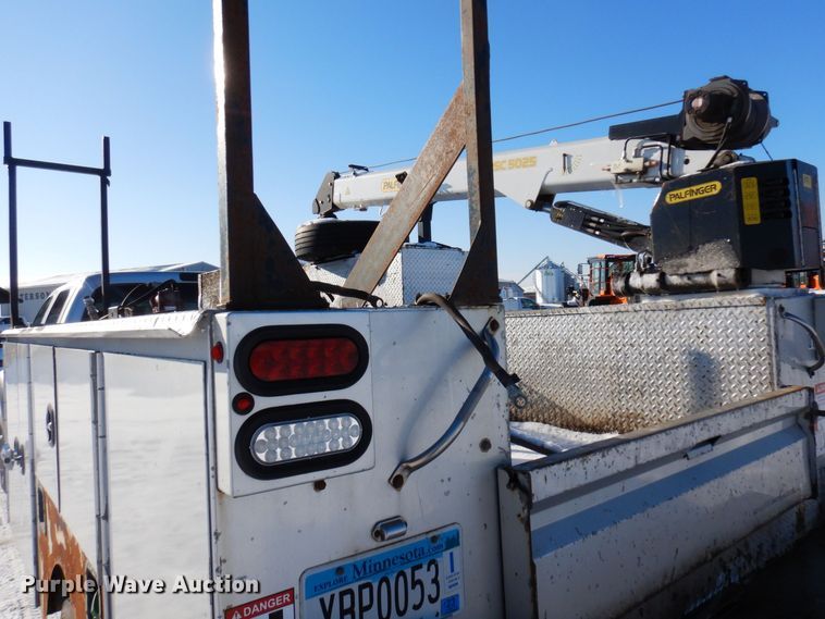 image for item AF9350 2015 Ford F550 Super Duty  Crew Cab utility / service truck