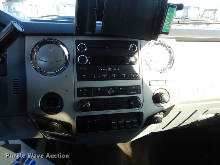 image for item AF9350 2015 Ford F550 Super Duty  Crew Cab utility / service truck