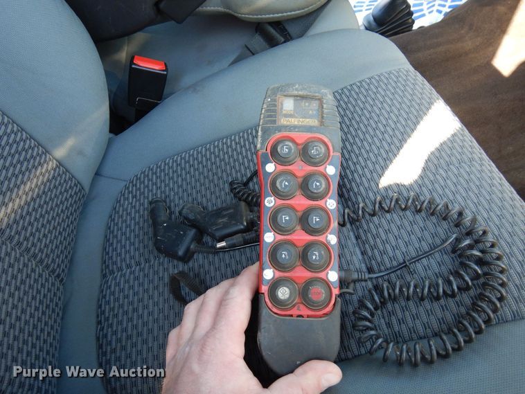 image for item AF9350 2015 Ford F550 Super Duty  Crew Cab utility / service truck