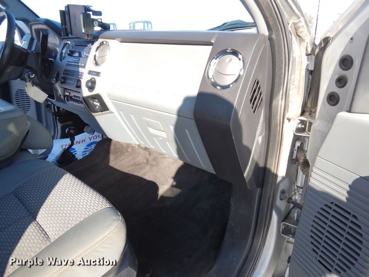 image for item AF9350 2015 Ford F550 Super Duty  Crew Cab utility / service truck