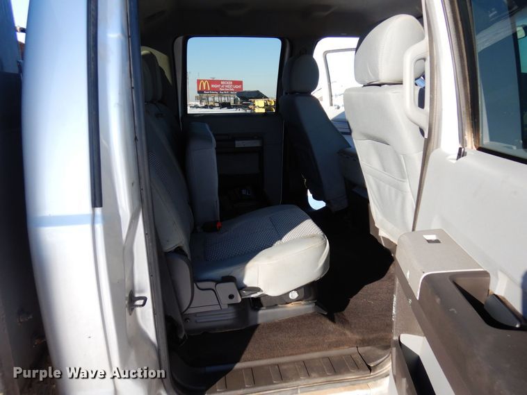 image for item AF9350 2015 Ford F550 Super Duty  Crew Cab utility / service truck