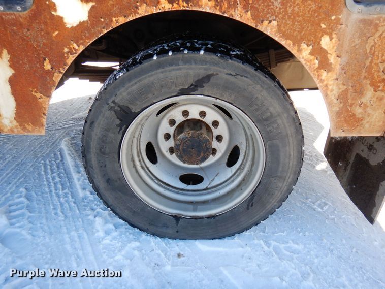 image for item AF9350 2015 Ford F550 Super Duty  Crew Cab utility / service truck