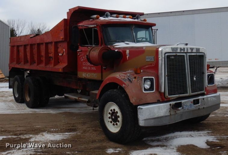 image for item AF9359 1976 White PT270  dump truck