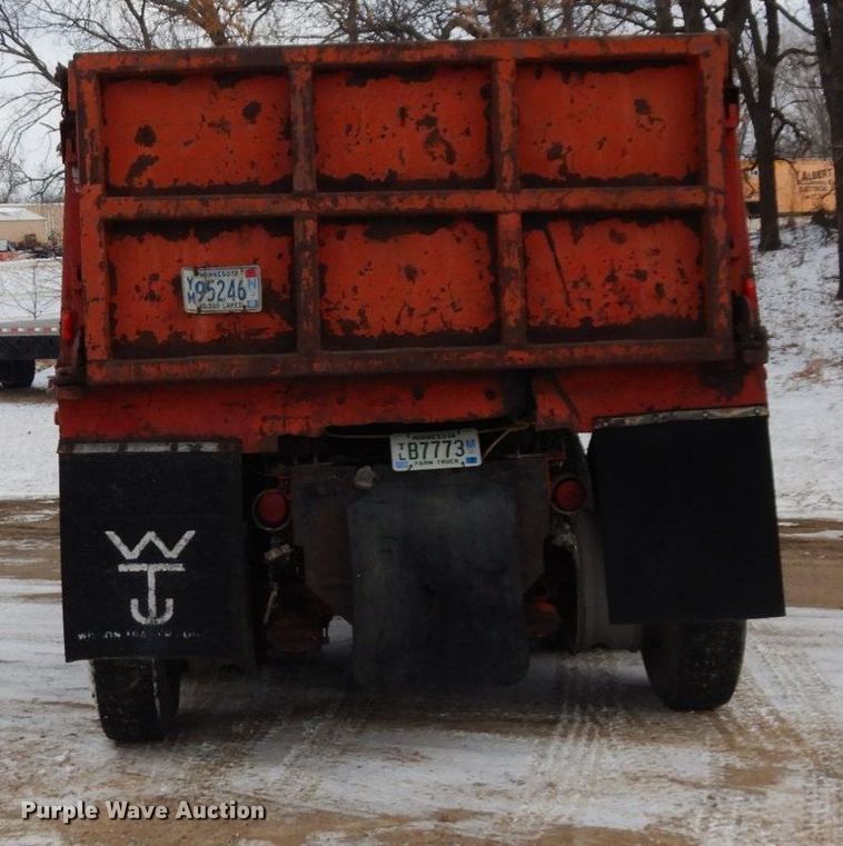 image for item AF9359 1976 White PT270  dump truck