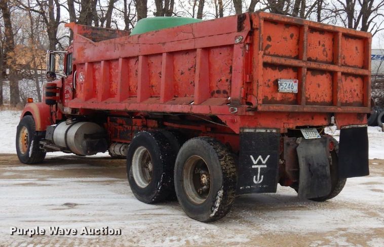 image for item AF9359 1976 White PT270  dump truck