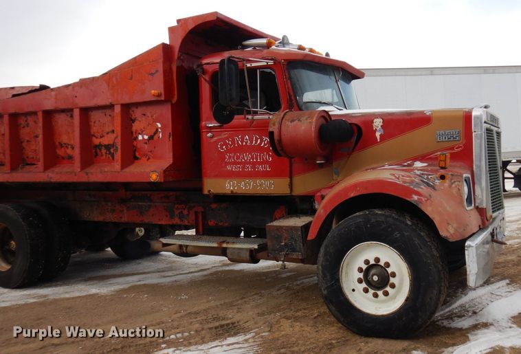 image for item AF9359 1976 White PT270  dump truck