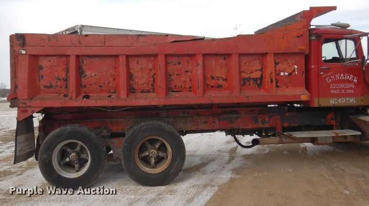 image for item AF9359 1976 White PT270  dump truck