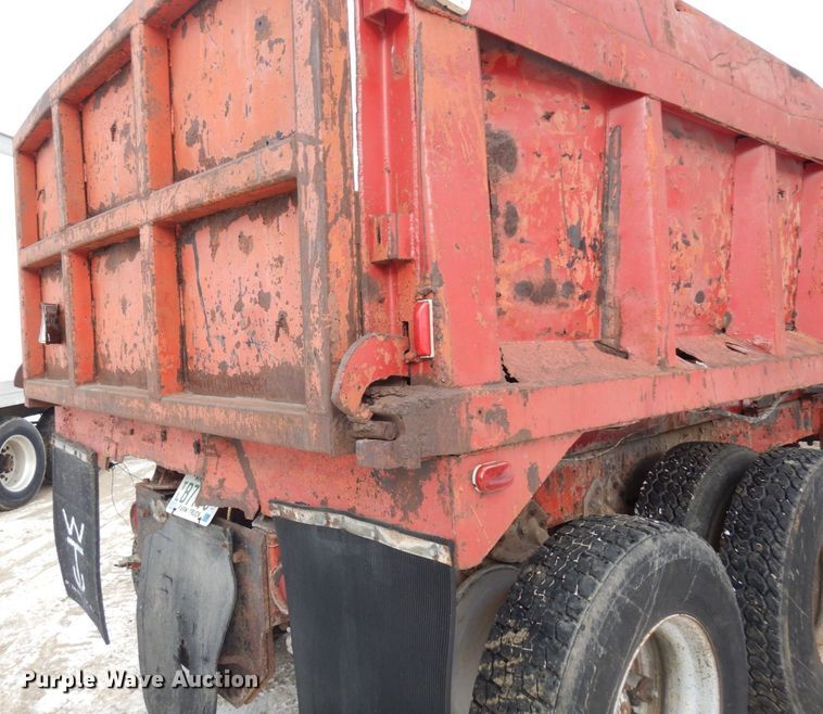 image for item AF9359 1976 White PT270  dump truck
