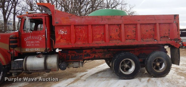 image for item AF9359 1976 White PT270  dump truck