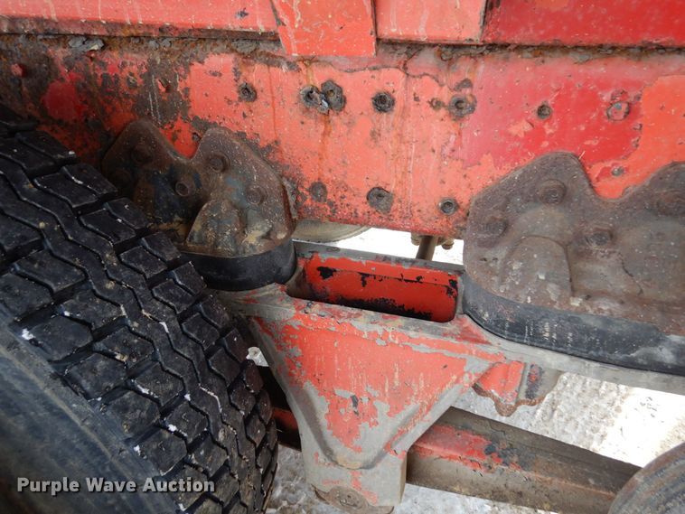 image for item AF9359 1976 White PT270  dump truck